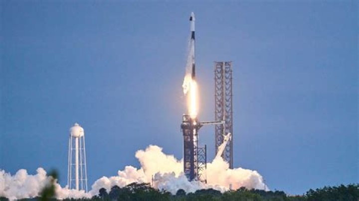 No Man's Sky Rocket Boots Bug Explained: How to Use Rocket Boots