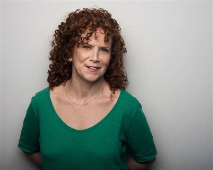 Amy Stiller: A Look at a Familiar Face in Entertainment