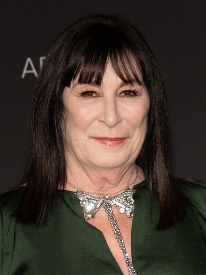 Anjelica Huston's Personal Life: A Look Beyond the Screen