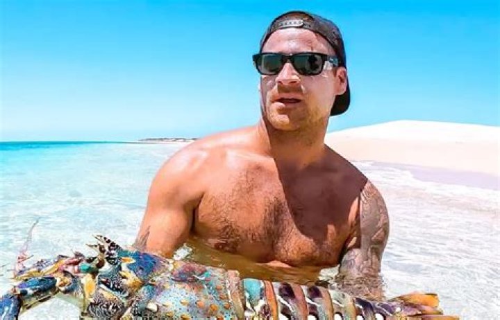 Brodie Moss Finger Bite: Unpacking the Viral Moment and What It Means