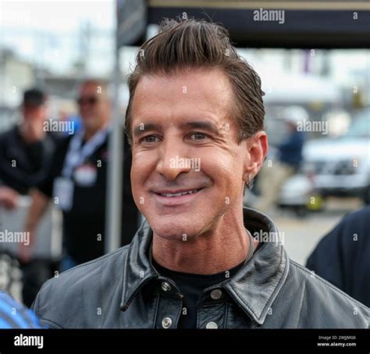 Discovering the Voice: What Makes the Creed Singer So Recognizable?