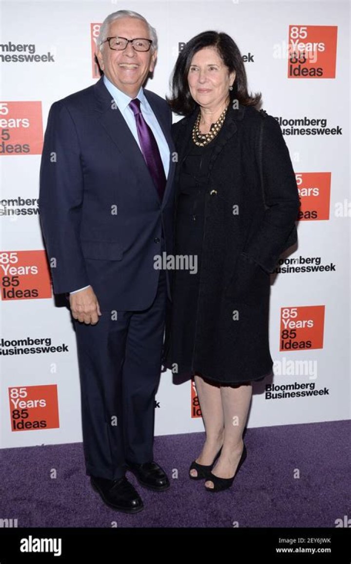 Dianne Bock: A Quiet Strength Behind a Public Figure