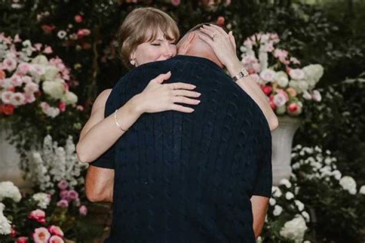 Did Taylor Swift's Parents Remarry? Discover the Truth Behind Her Family Life