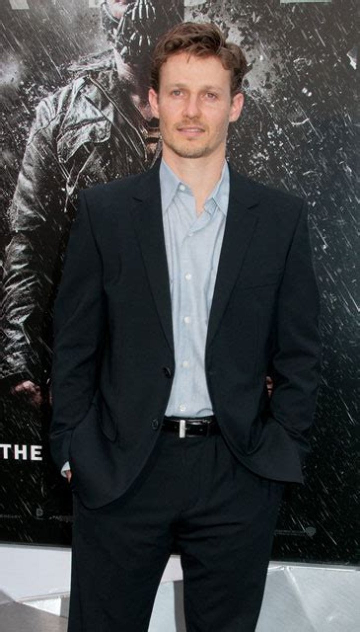 How Tall is Will Estes? Unpacking the Stature of the Blue Bloods Star