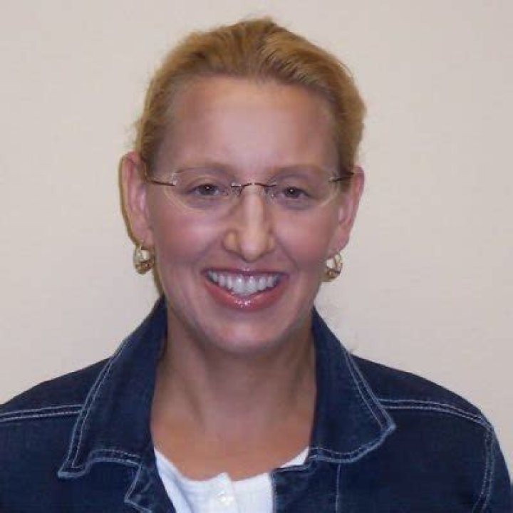 Jeannette Tomanka: The Inspiring Journey of a Resilient Personality