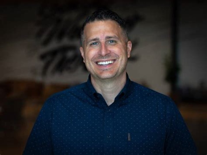 Jonathan Pokluda Age: Exploring the Journey of a Modern Voice