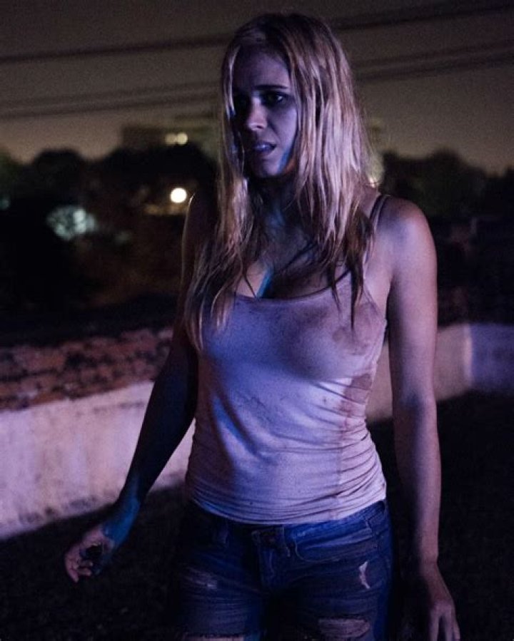 Lauren Compton Naked: Exploring the Truth Behind the Controversy