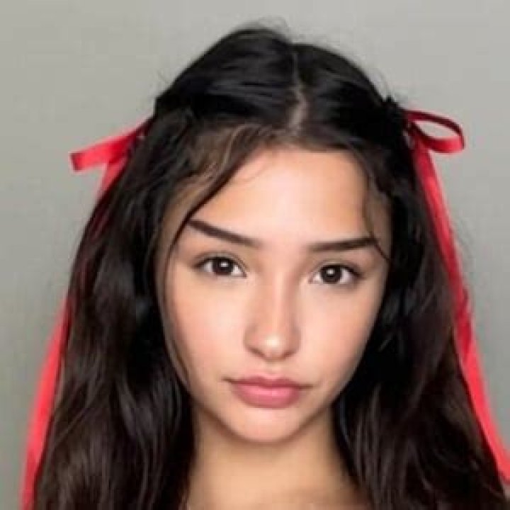 Layla Jeneer: The Rising Star in the World of Entertainment