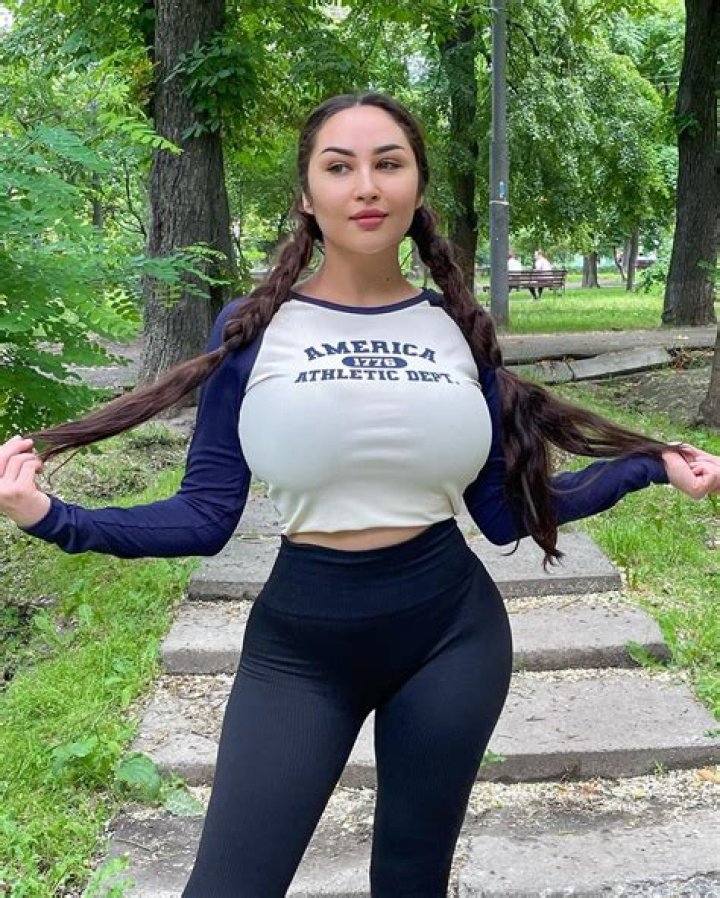 Discovering @louisakhovanski: What's Behind the Handle?