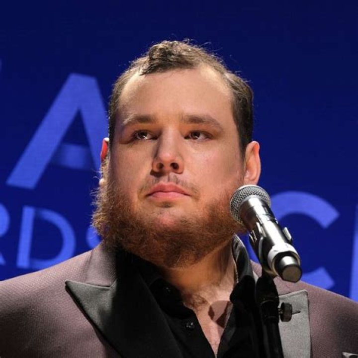 Luke Combs and His Political Party Affiliation: A Deep Dive into Country Music’s Influencer