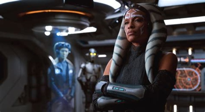 
New Star Wars: Episode 8 Set Pics Takes A Glimpse Of The Jedi Temple