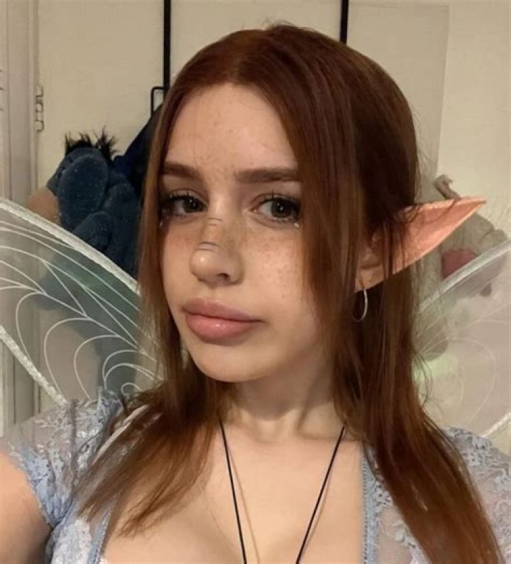 Rosaline Dawn: A Rising Star in the Entertainment Industry