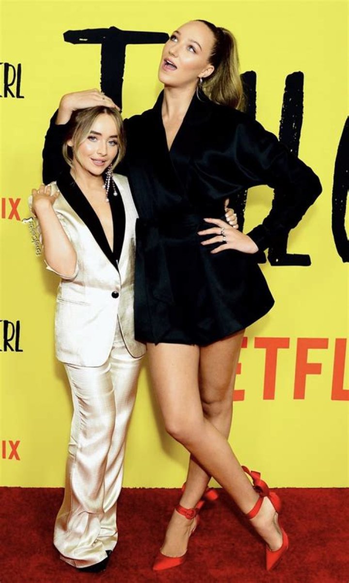 Sabrina Carpenter Height: Unpacking the Stature of a Pop Star