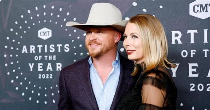 Thoughtful Ways of Sharing Amateur Wife Projects: Unlocking Personal Creations with Others