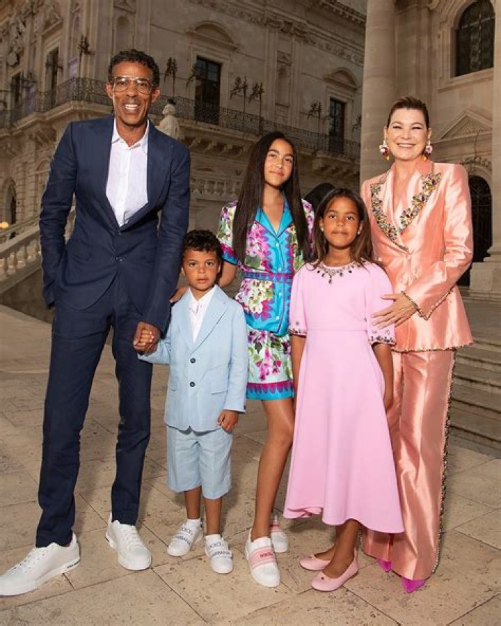 Who is Ellen Pompeo's Sister? Uncovering the Family Ties of a Beloved Star