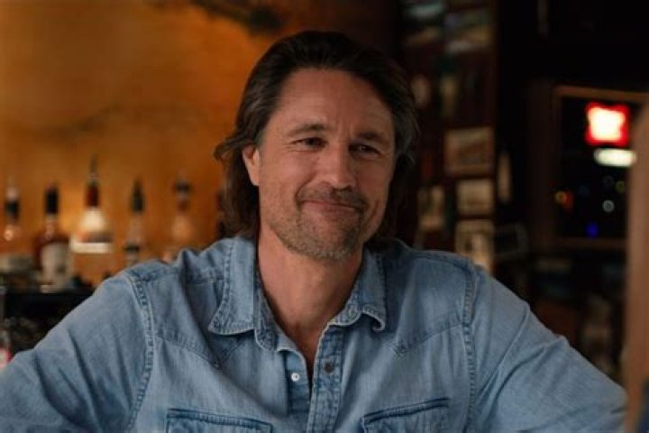 Martin Henderson's Married Life: Discovering the Love Story