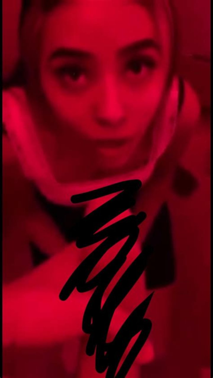 Understanding the Discussion Around Ximena Saenz's Online Content